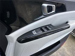 2020 KIA
CARNIVAL Si