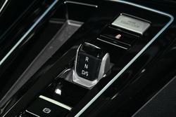 2025 Volkswagen
Golf R