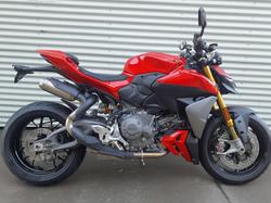 Ducati Streetfighter V2 S
