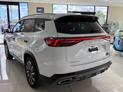 2025 Chery
Tiggo 8 Super Hybrid Ultimate