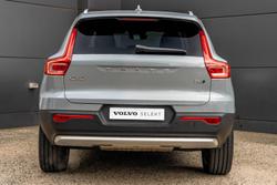 2023 Volvo
XC40 Ultimate B4 Bright