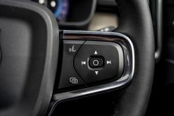 2023 Volvo
XC40 Ultimate B4 Bright
