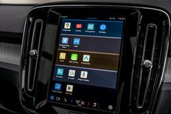 2023 Volvo
XC40 Ultimate B4 Bright