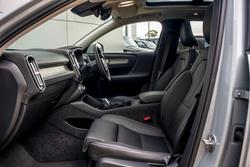 2023 Volvo
XC40 Ultimate B4 Bright