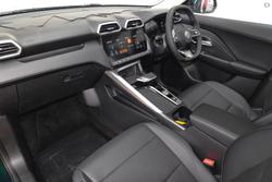 2025 MG ZS Essence Turbo ZS32 MY25 Emerald Green
