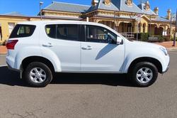 2020 Isuzu
MU-X LS-M
