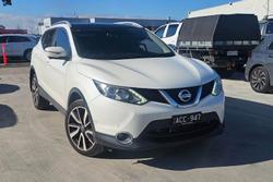 2015 Nissan
QASHQAI Ti