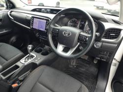 2021 Toyota
                Hilux 4x4 Hilux 4x4 SR5 2.8L T Diesel Automatic Double Cab 2L70350 001