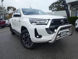 2021 Toyota
                Hilux 4x4 Hilux 4x4 SR5 2.8L T Diesel Automatic Double Cab 2L70350 001