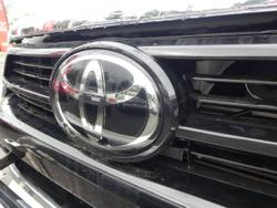 2021 Toyota
                Hilux 4x4 Hilux 4x4 SR5 2.8L T Diesel Automatic Double Cab 2L70350 001