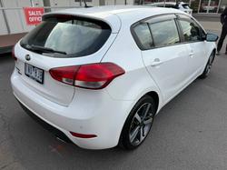2018 KIA
CERATO SPORT NAV PE