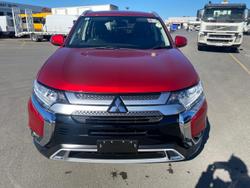 2020 Mitsubishi
Outlander LS