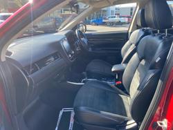 2020 Mitsubishi
Outlander LS