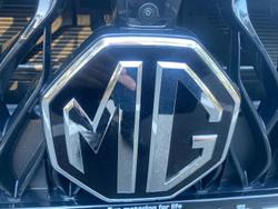 2025 MG MG5 Essence MY25 Dover White