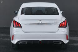 2025 MG MG5 Essence MY25 Dover White