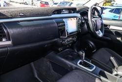 2021 Toyota
Hilux SR5
