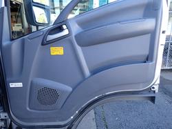 2018 ISUZU NPR 45-155 SILVER