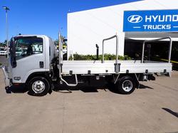 2018 ISUZU NPR 45-155 SILVER