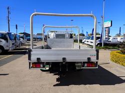 2018 ISUZU NPR 45-155 SILVER