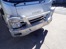 2018 ISUZU NPR 45-155 SILVER