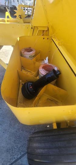 New Holland
Bc5060