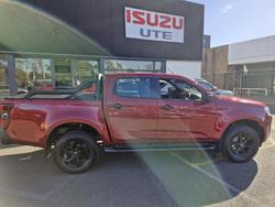 2024 Isuzu
D-MAX X-RIDER
