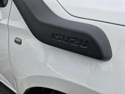 2024 Isuzu
D-MAX SX