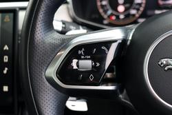 2022 Jaguar
F-PACE P250 R-Dynamic SE