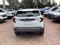 2025 Renault
                Duster Evolution