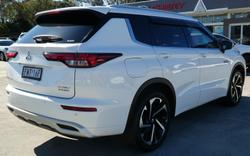 2024 Mitsubishi
Outlander PHEV Exceed