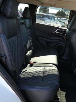 2024 Mitsubishi
Outlander PHEV Exceed