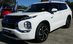 2024 Mitsubishi
Outlander PHEV Exceed
