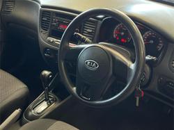2011 Kia
Rio S