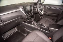 2025 Isuzu
D-MAX LS-M