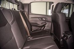 2025 Isuzu
                D-MAX SX