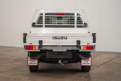 2025 Isuzu
D-MAX SX
