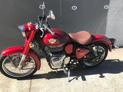 2025 Royal Enfield
Classic 350 Heritage