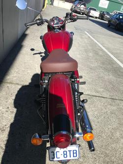 2025 Royal Enfield
Classic 350 Heritage