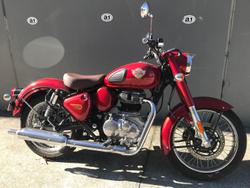 2025 Royal Enfield
Classic 350 Heritage