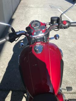 2025 Royal Enfield
Classic 350 Heritage