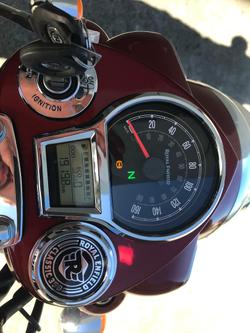 2025 Royal Enfield
Classic 350 Heritage