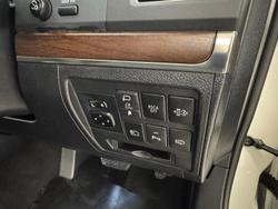 2021 Toyota Landcruiser Sahara VDJ200R 4X4 Dual Range Crystal Pearl