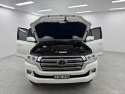 2021 Toyota Landcruiser Sahara VDJ200R 4X4 Dual Range Crystal Pearl