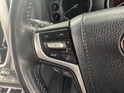 2021 Toyota Landcruiser Sahara VDJ200R 4X4 Dual Range Crystal Pearl