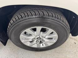 2021 Toyota Landcruiser Sahara VDJ200R 4X4 Dual Range Crystal Pearl