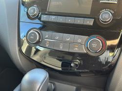 2017 Nissan
QASHQAI ST