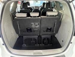 2018 Kia
                Carnival SLi