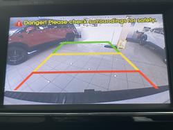 2018 Kia
                Carnival SLi