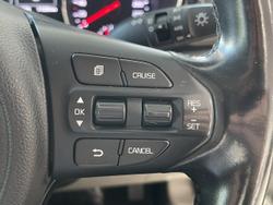 2018 Kia
                Carnival SLi