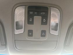 2018 Kia
                Carnival SLi